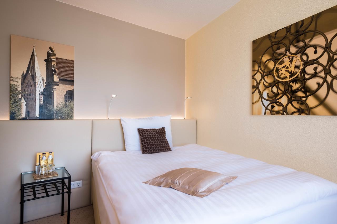 Hotel Zur Muehle Paderborn Eksteriør billede